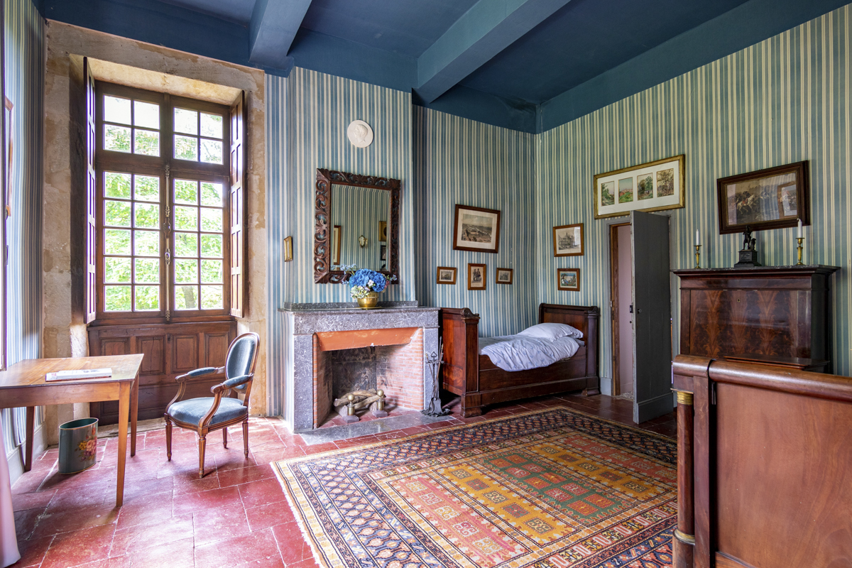 Picture of property.name